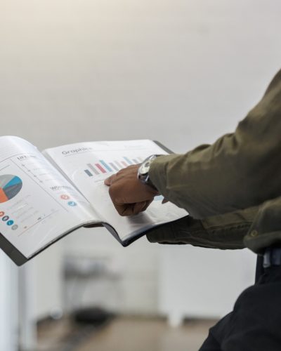 afro-american-man-pointing-his-finger-graph